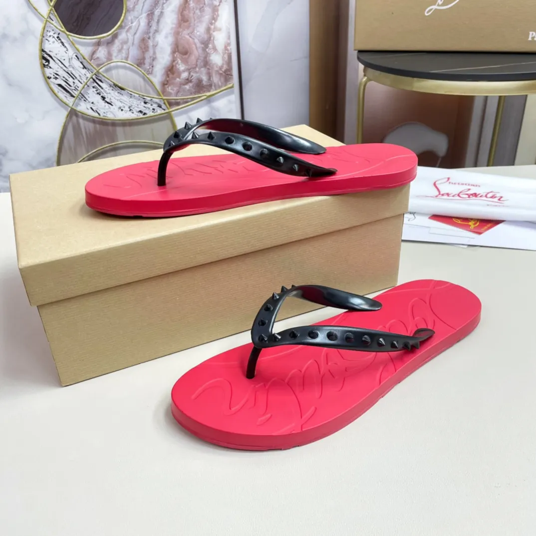 [CL red sole shoes] P: 260💰 size 38-45 Men's classic slippers, made on the official website 1:1, the original factory specializes in original materials ➖ OEM production ➖ Original ultra-light anti-slip outsole. Super fashionable and super comfortable, handsome on the feet, a must-have for men in summer! !